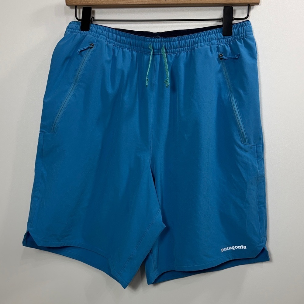 Patagonia Men's Blue lined Athletic Shorts size small